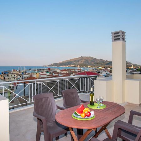 Coconut Tree House With Port View Apartment Закинтос Екстериор снимка