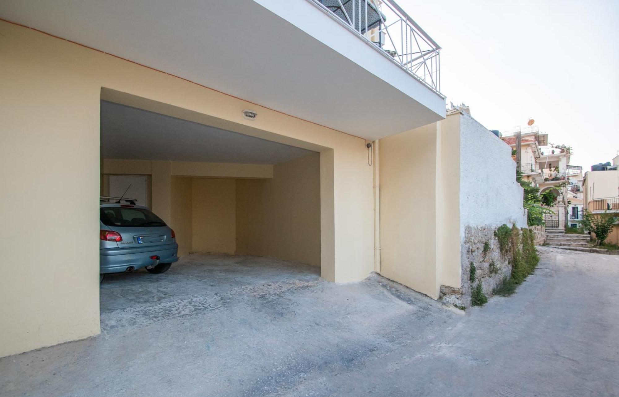 Coconut Tree House With Port View Apartment Закинтос Екстериор снимка