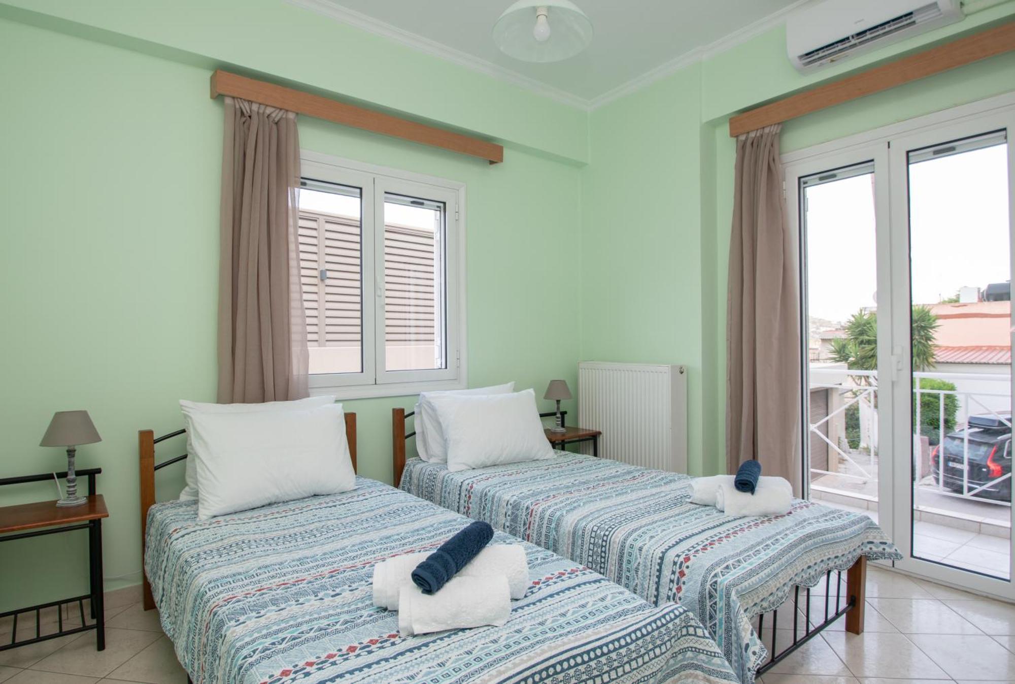 Coconut Tree House With Port View Apartment Закинтос Екстериор снимка