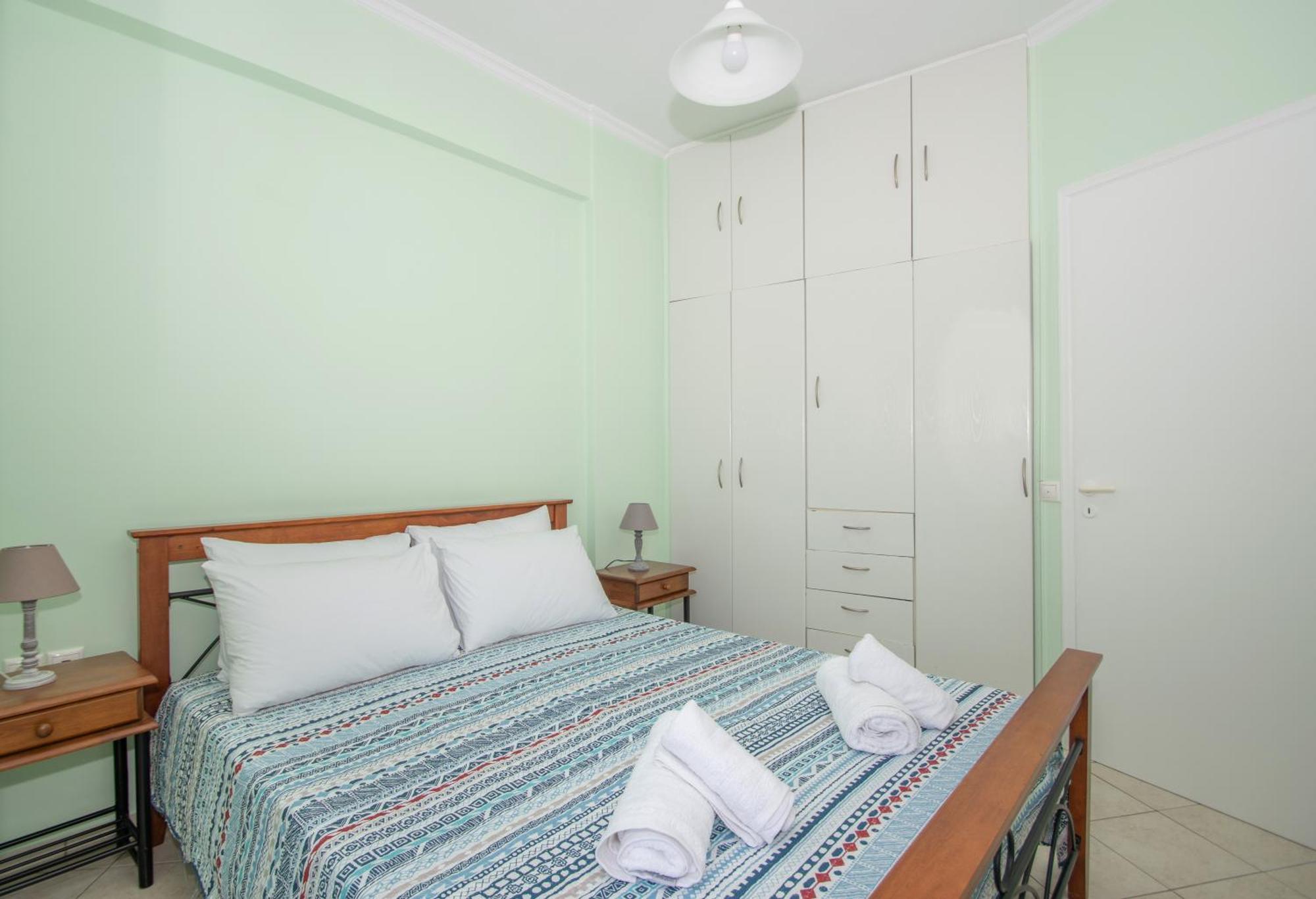 Coconut Tree House With Port View Apartment Закинтос Екстериор снимка
