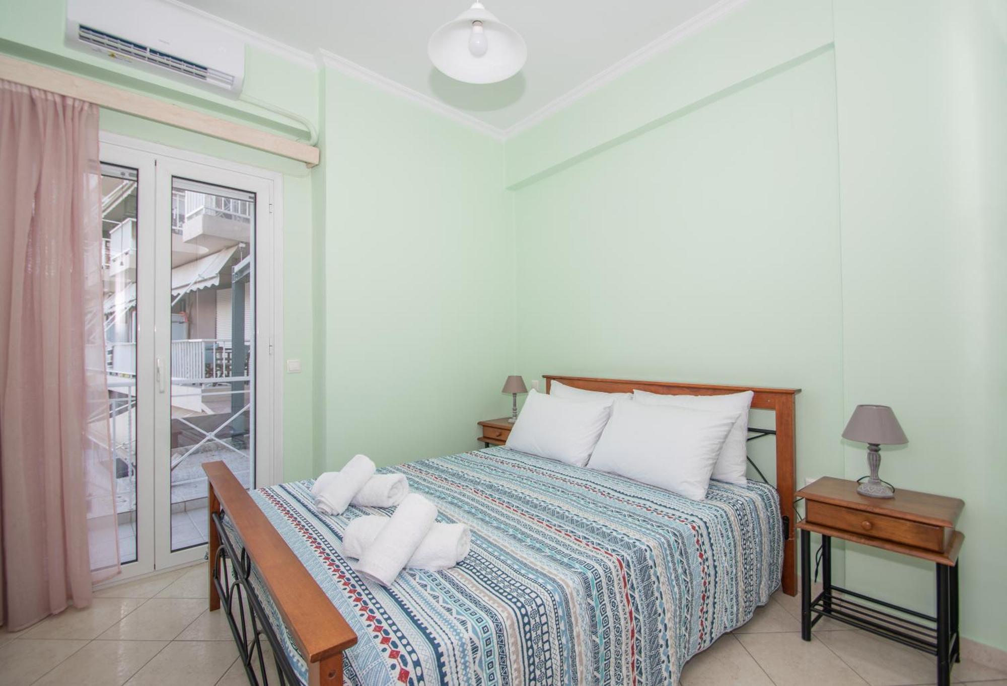 Coconut Tree House With Port View Apartment Закинтос Екстериор снимка