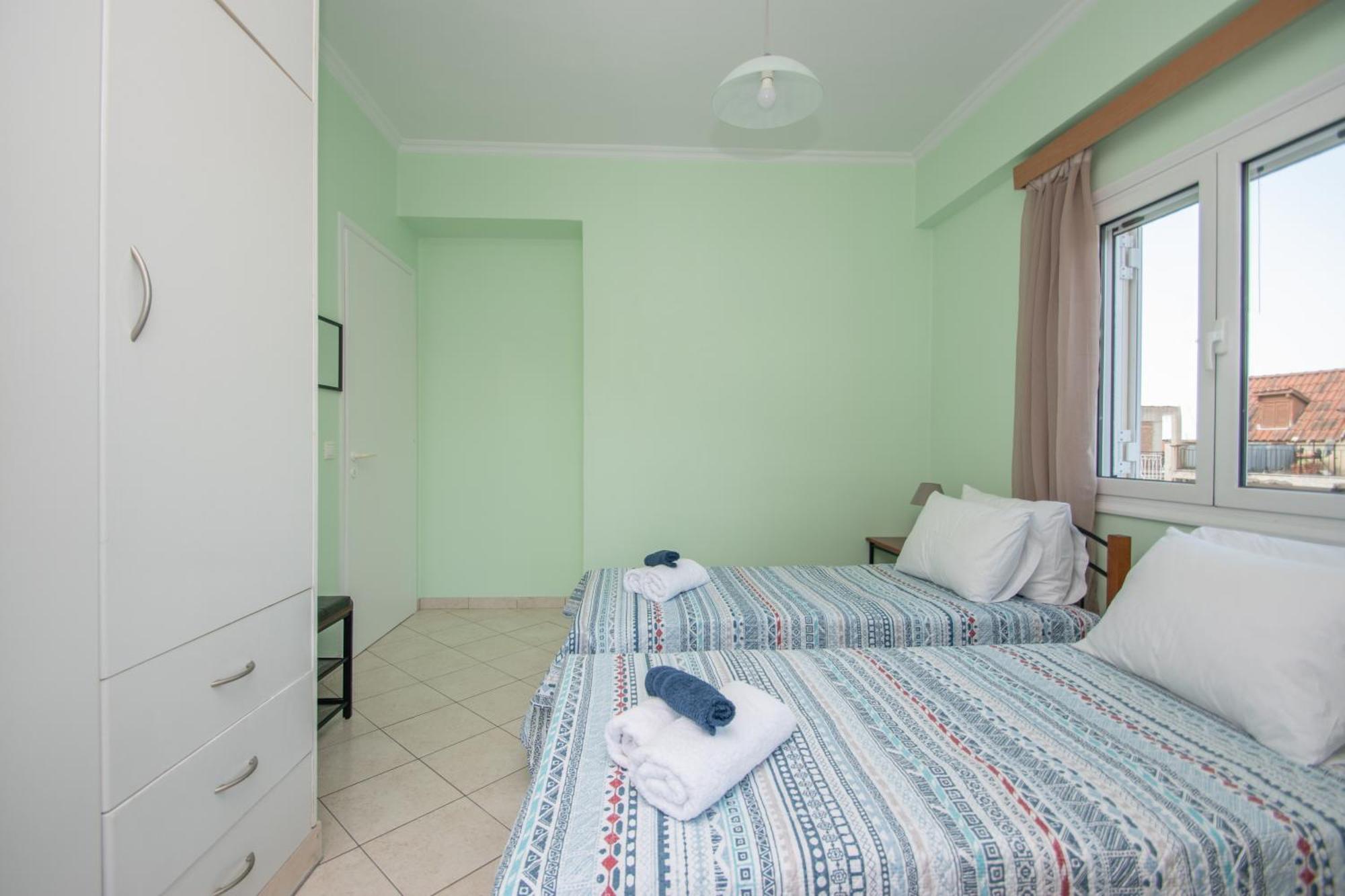 Coconut Tree House With Port View Apartment Закинтос Екстериор снимка